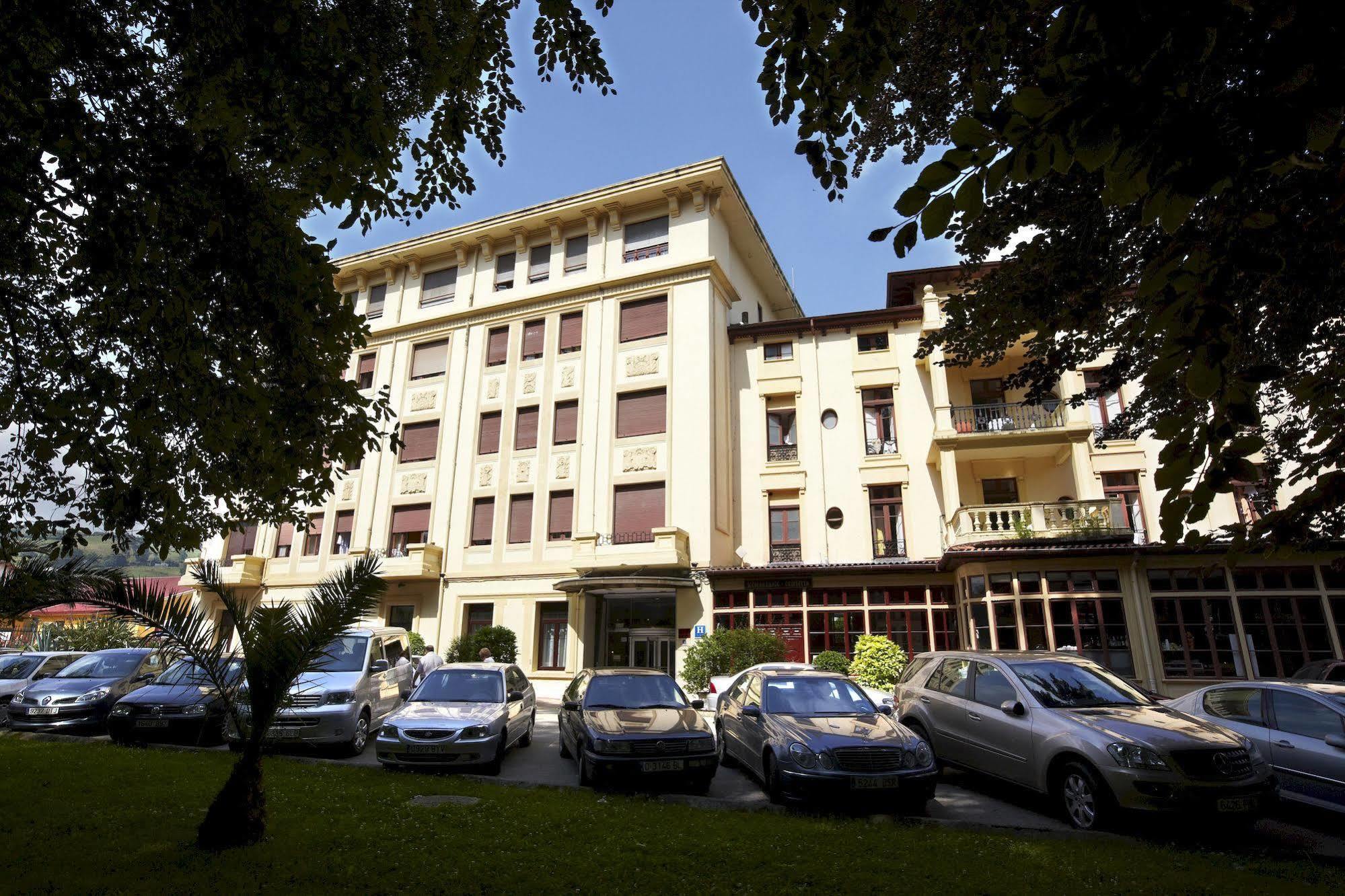 Gran Hotel Balneario De Lierganes Exterior photo